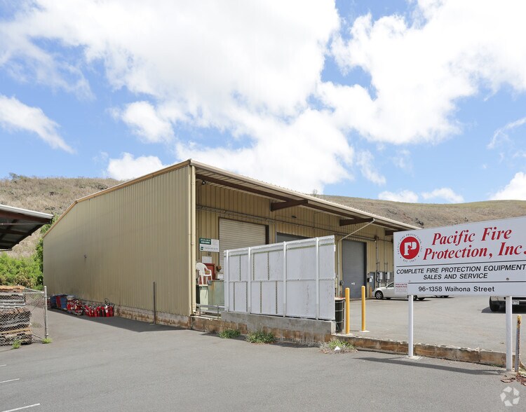 96-1360-96-1362 Waihona St, Pearl City, HI for sale - Primary Photo - Image 1 of 1