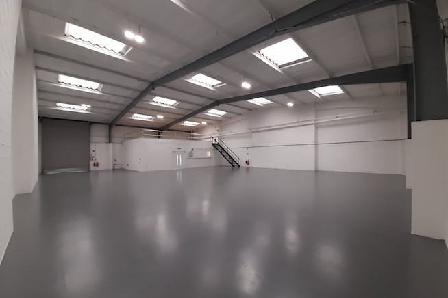 Worting Rd, Basingstoke for lease Interior Photo- Image 1 of 2