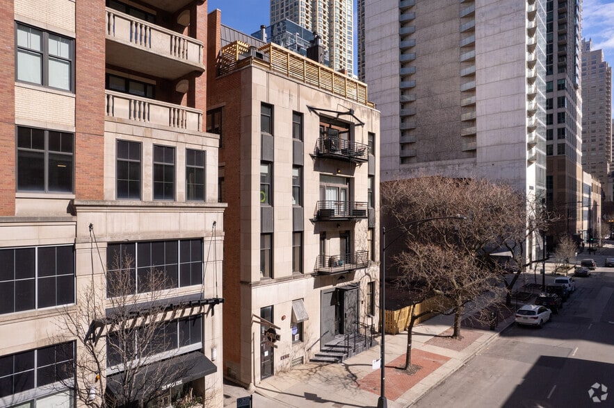 24 W Erie St, Chicago, IL for sale - Building Photo - Image 1 of 1