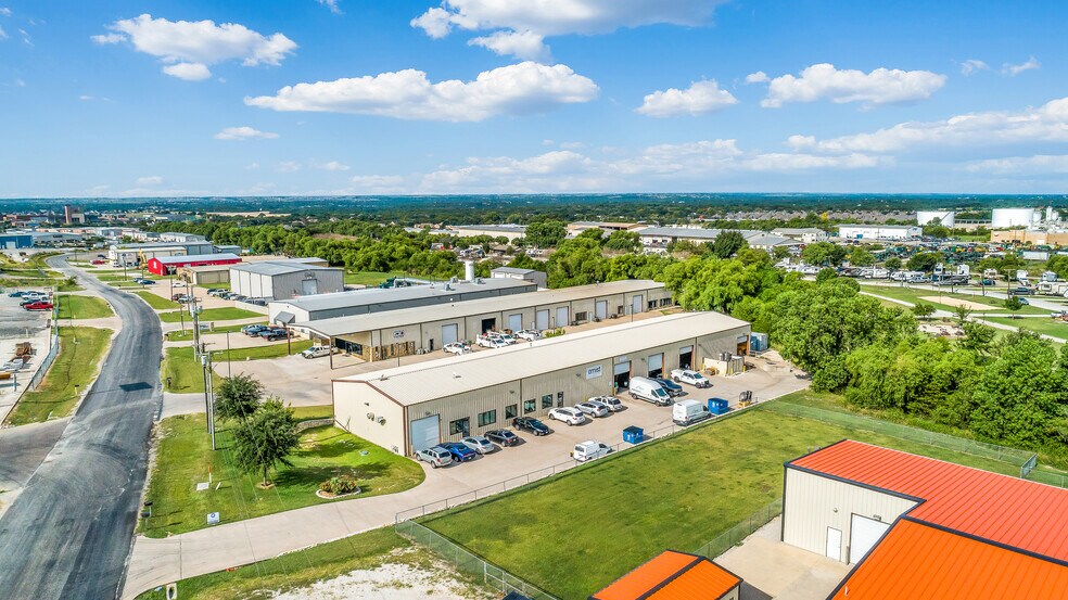 158 Bear Cat Rd, Aledo, TX for sale - Primary Photo - Image 1 of 1