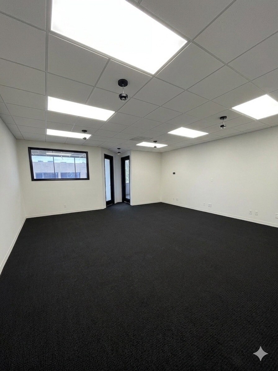 2031 Orchard Ave, Newport Beach, CA for lease Interior Photo- Image 1 of 1