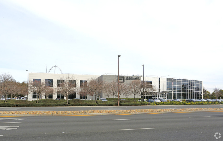 4551 Great America Pky, Santa Clara, CA for lease - Building Photo - Image 3 of 3