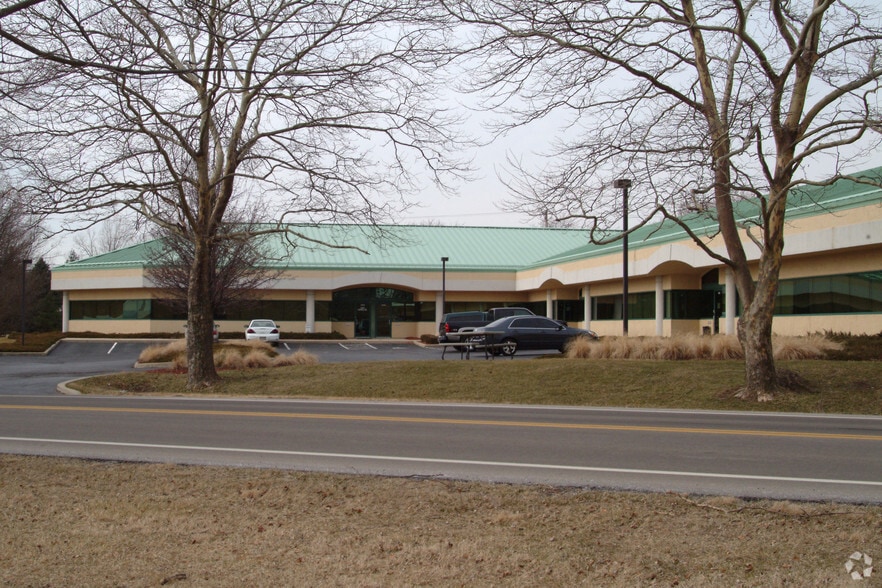 1407-1439 Research Park Dr, Dayton, OH for lease - Building Photo - Image 3 of 5