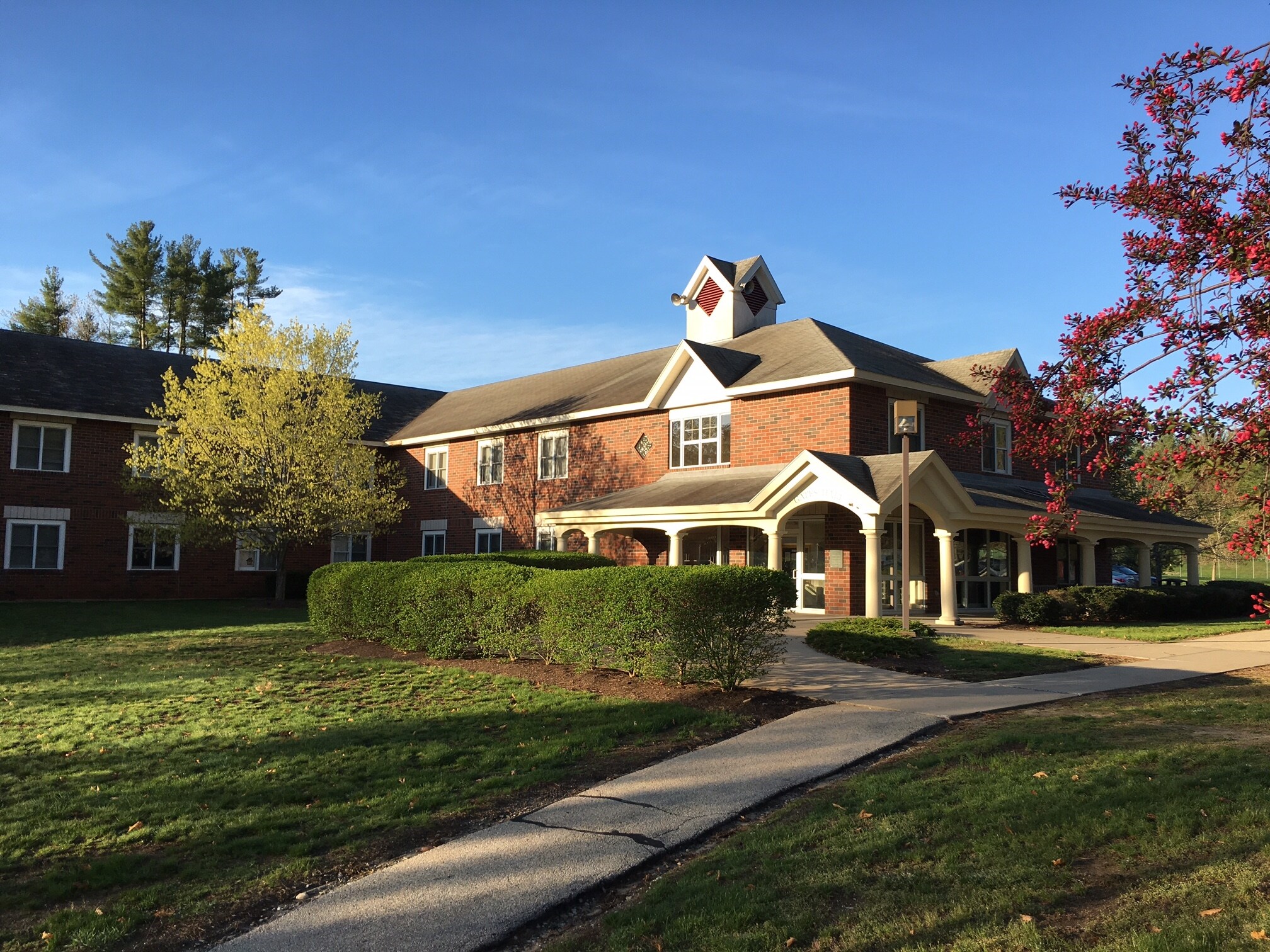 20 University Dr, Nashua, NH for sale Building Photo- Image 1 of 1