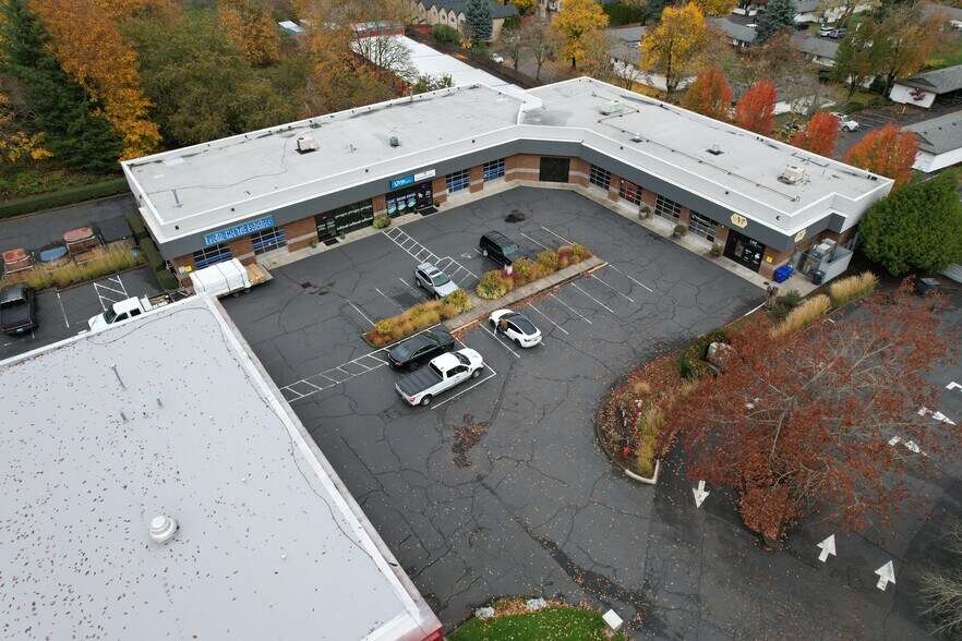 13851 Beavercreek Rd, Oregon City, OR for lease - Building Photo - Image 2 of 6