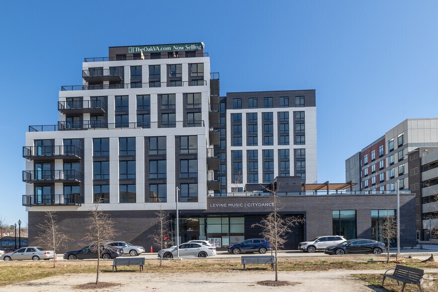 7123 Leesburg Pike, Falls Church, VA for lease - Building Photo - Image 2 of 5