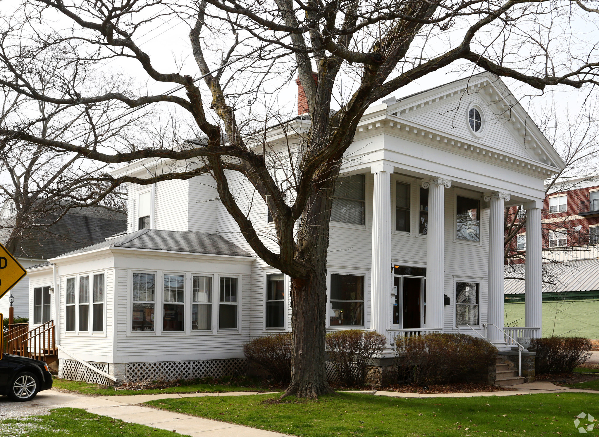 18 S Lake St, Grayslake, IL for sale Primary Photo- Image 1 of 1