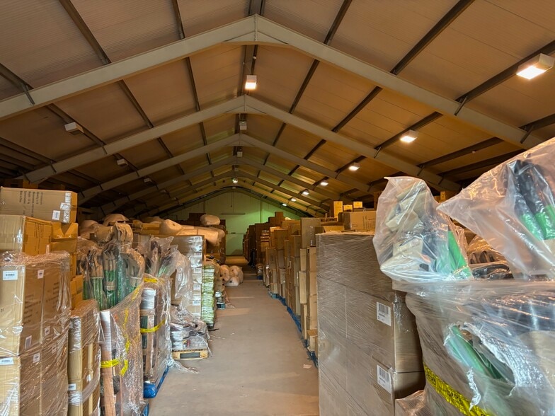 Stromness St, Glasgow for lease - Building Photo - Image 2 of 4