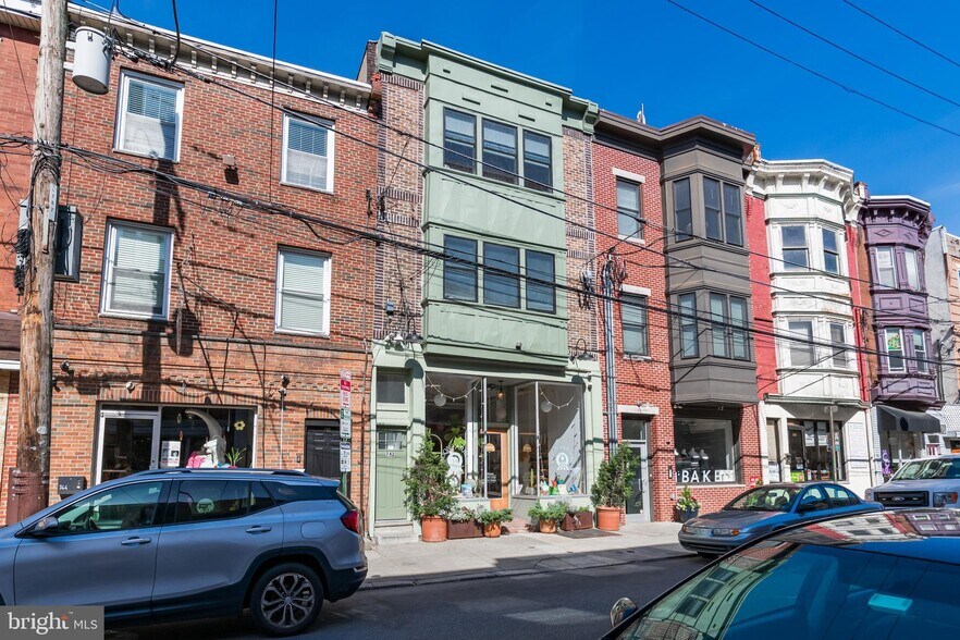 742 S 4th St, Philadelphia, PA for sale - Building Photo - Image 1 of 1