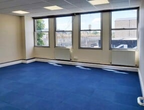 Lower Bristol Rd, Bath for lease Interior Photo- Image 2 of 3