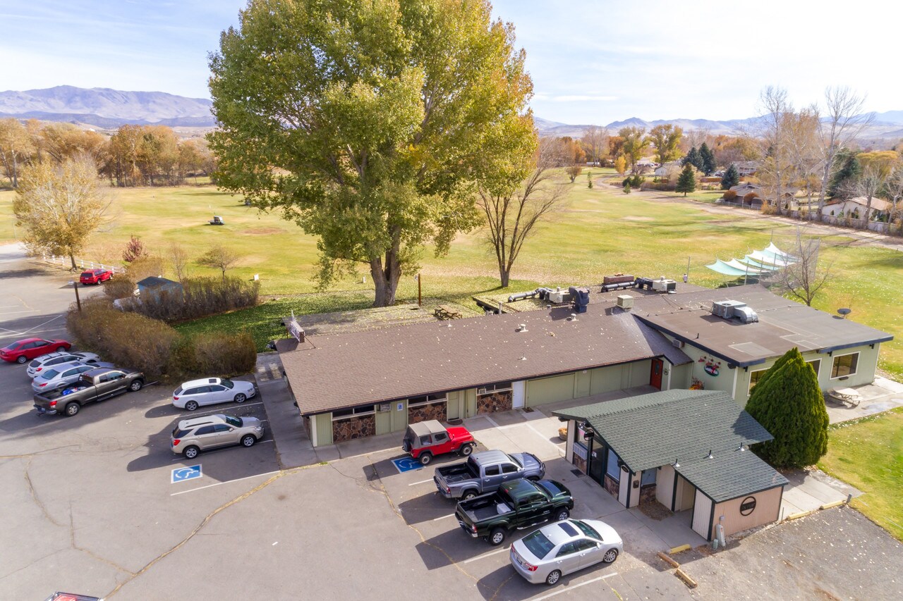 1029 Riverview Dr, Gardnerville, NV 89460 The Country Club Restaurant
