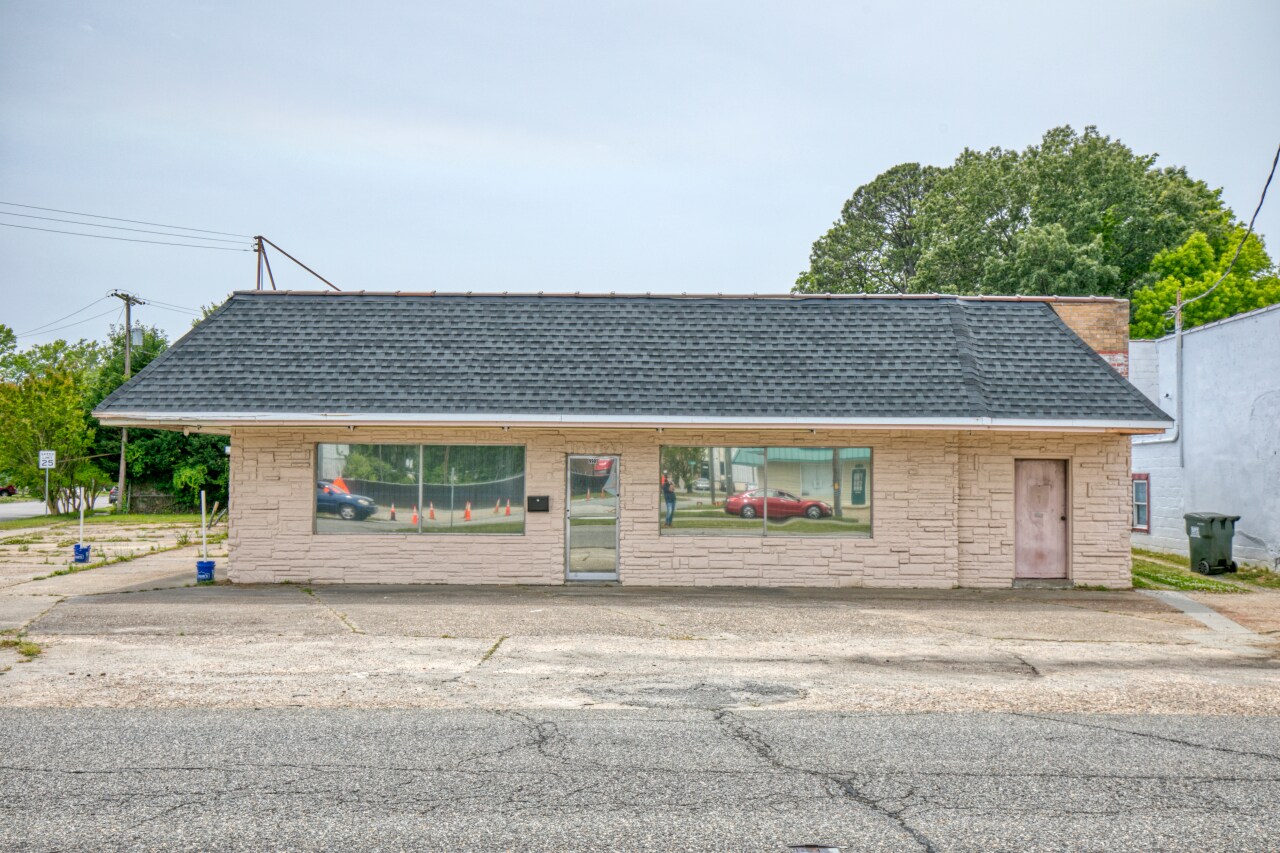 9901 Warwick Blvd, Newport News, VA for sale Building Photo- Image 1 of 1