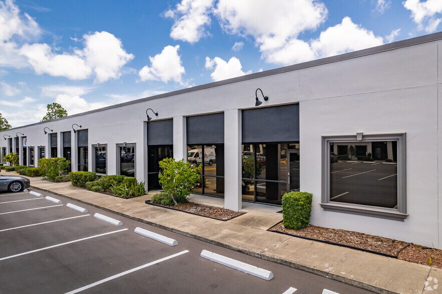 9225 Ulmerton Rd, Largo, FL for sale - Primary Photo - Image 1 of 1