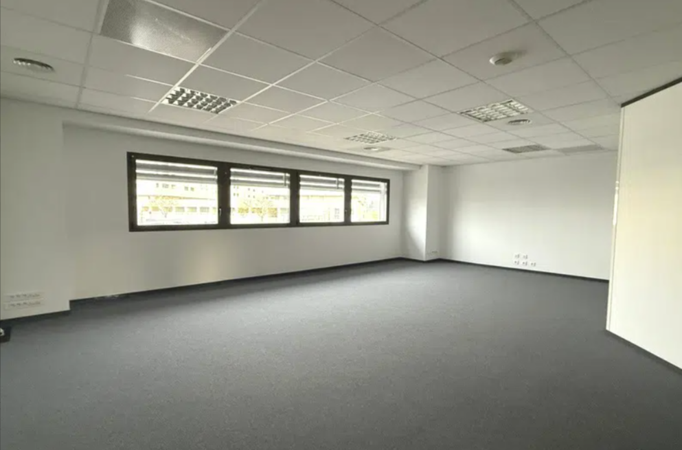 Office in Montpellier for lease Interior Photo- Image 1 of 5