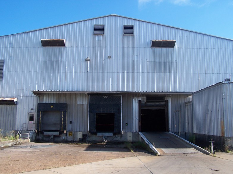 133 Yorkville Rd E, Columbus, MS for lease - Building Photo - Image 2 of 7