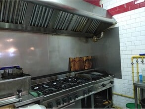 Retail in Barcelona, Barcelona for lease Interior Photo- Image 2 of 2