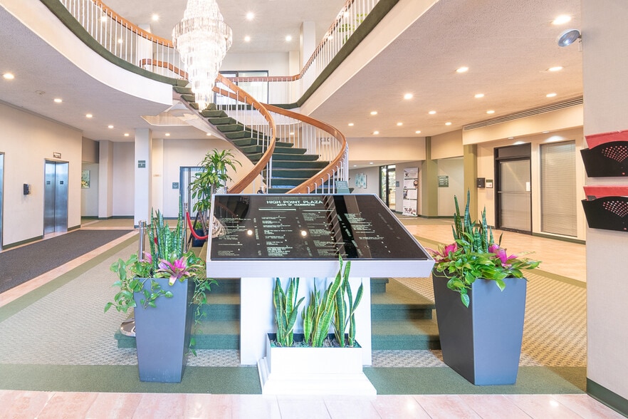 4415 W Harrison St, Hillside, IL for lease - Building Photo - Image 3 of 8