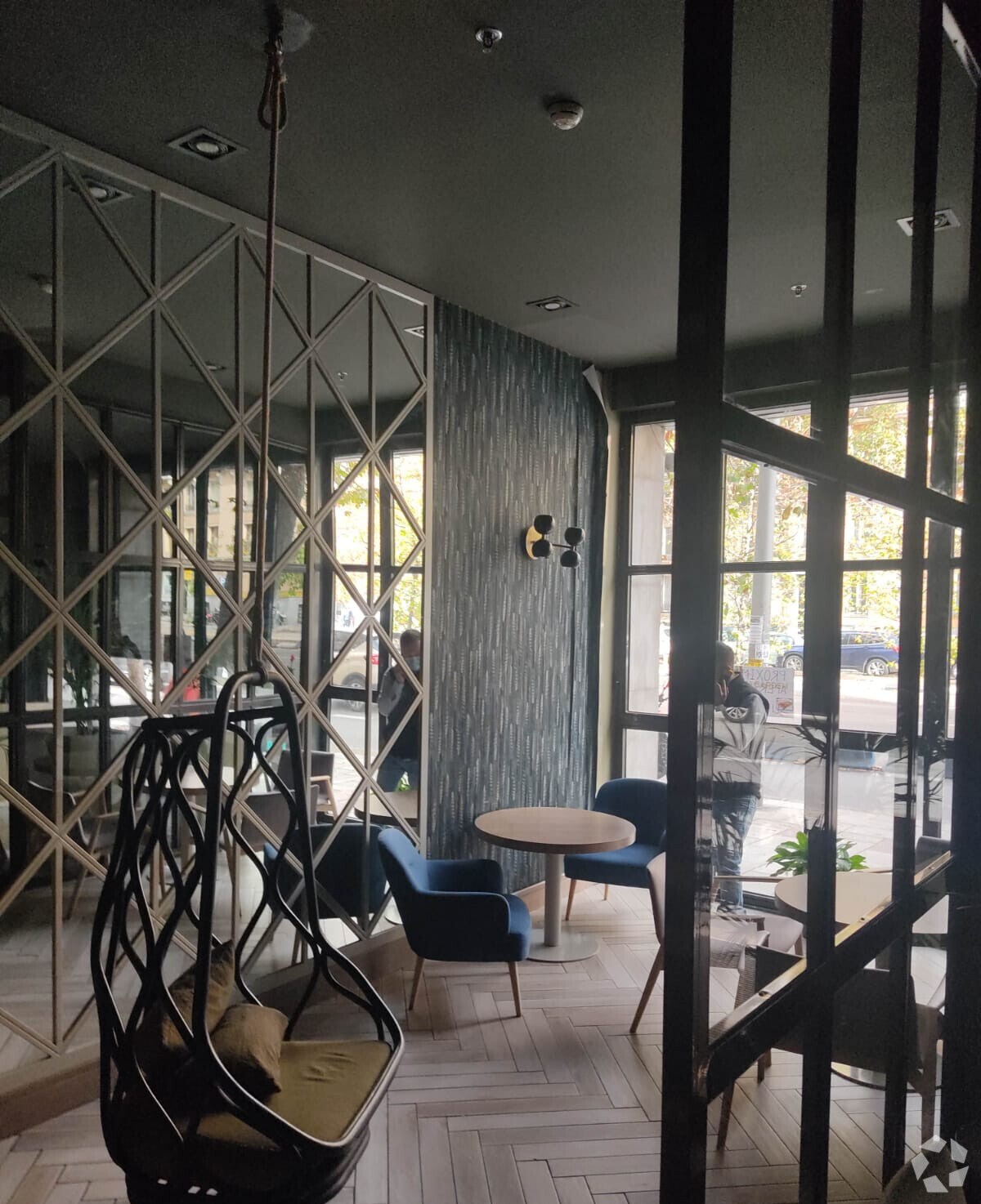 Calle Diego de León, Madrid, Madrid for sale Interior Photo- Image 1 of 1