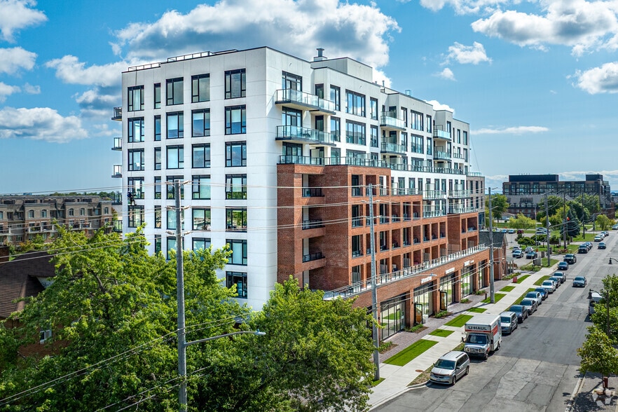 2475 Old Bronte Rd, Oakville, ON for lease - Building Photo - Image 2 of 32