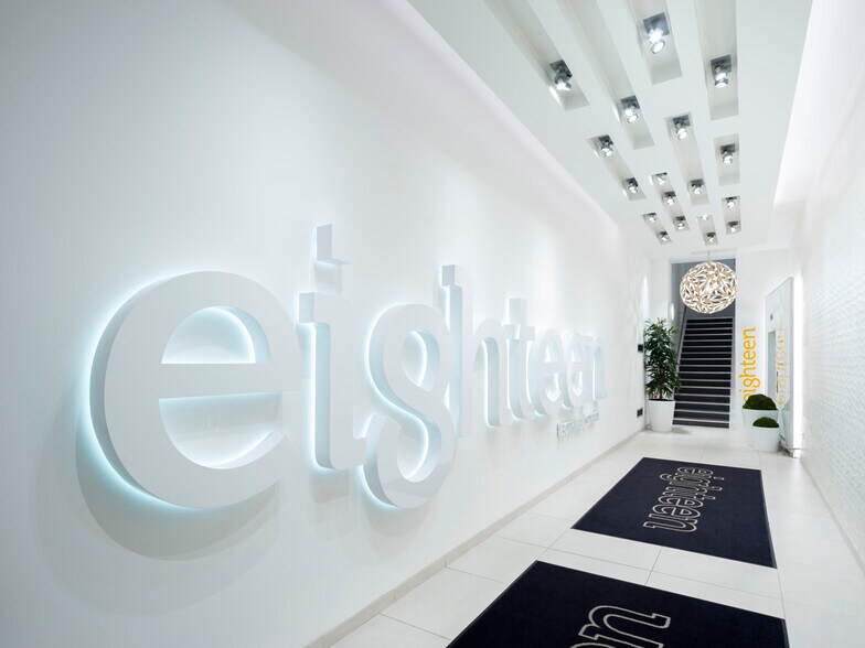 18 Bothwell St, Glasgow for lease - Building Photo - Image 1 of 12