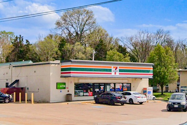 8290 St Charles Rock Rd, Saint Louis, MO for sale - Building Photo - Image 1 of 1