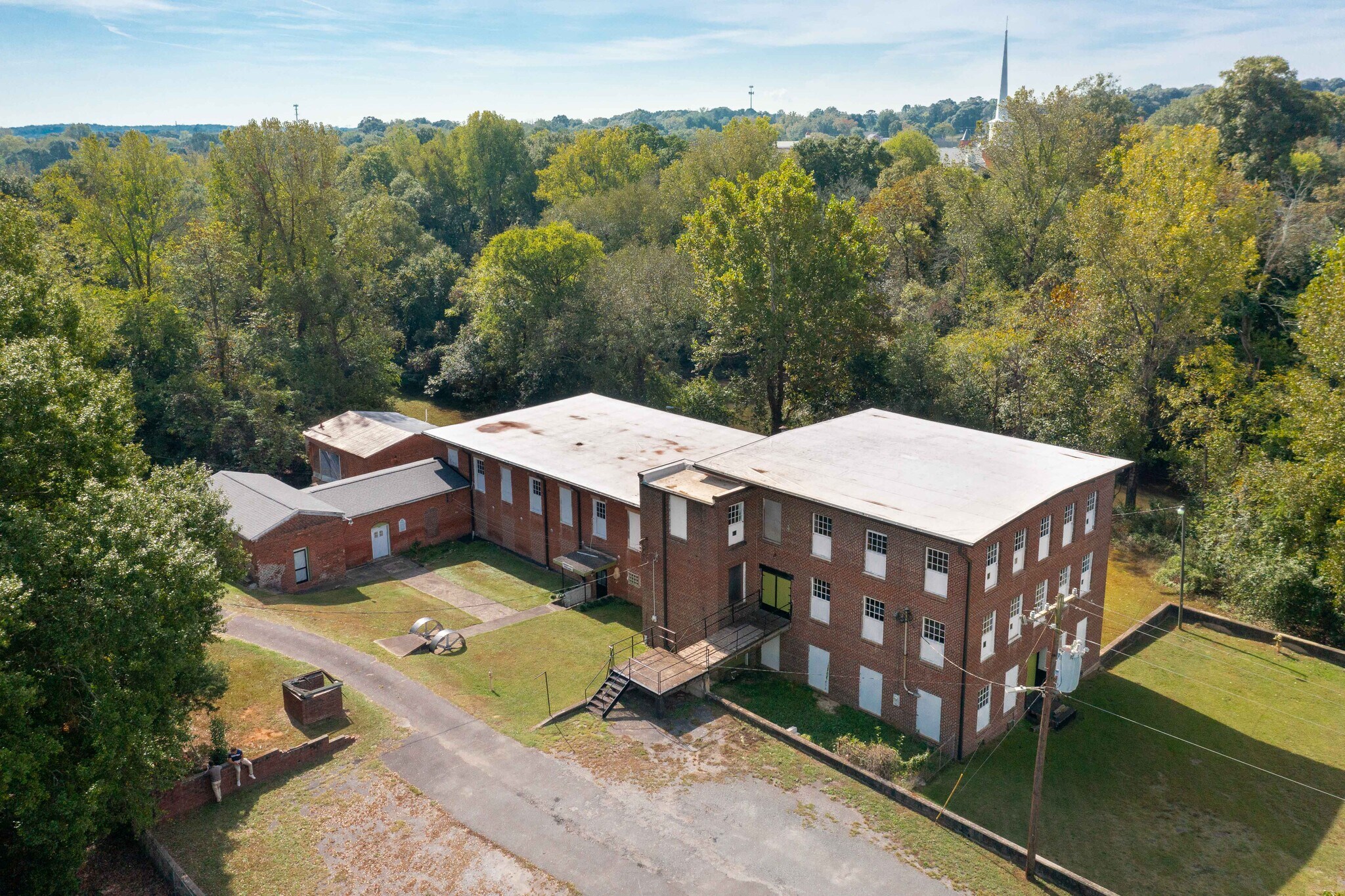 250 N Main St, Mount Holly, NC for sale Building Photo- Image 1 of 1