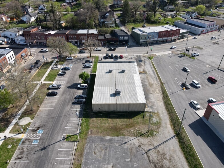 174 S Main St, Jellico, TN for lease - Building Photo - Image 3 of 6