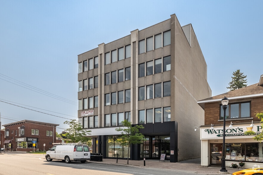 1306 Wellington St W, Ottawa, ON for lease - Building Photo - Image 2 of 3