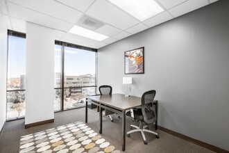 100 Crescent Ct, Dallas, TX for lease Interior Photo- Image 1 of 7