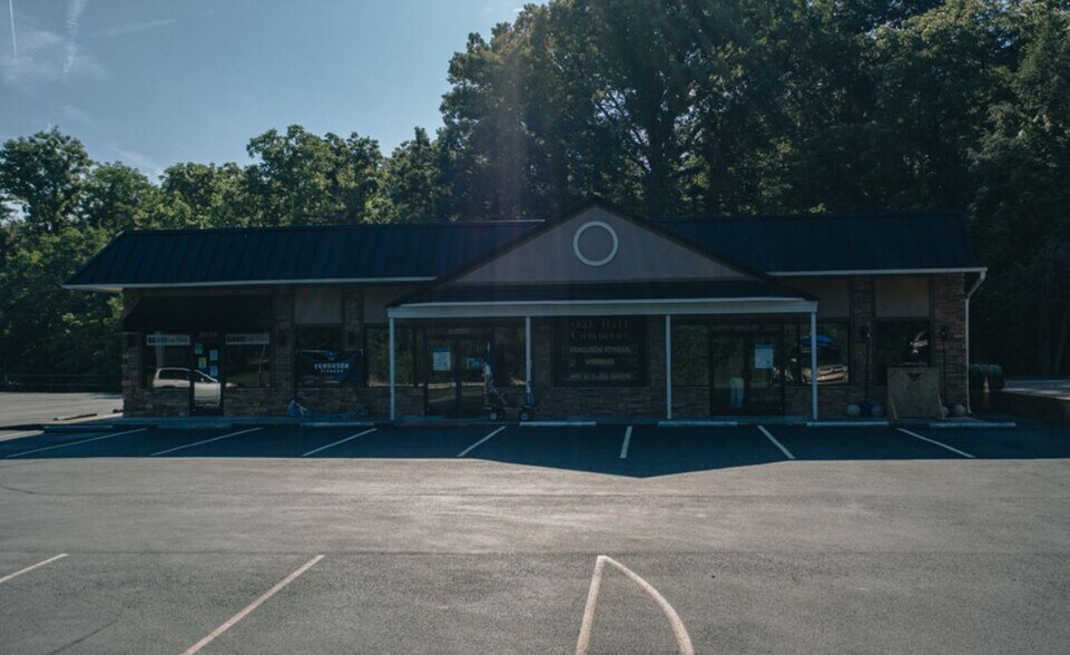 2020 Brambleton Ave SW, Roanoke, VA for sale - Building Photo - Image 1 of 1