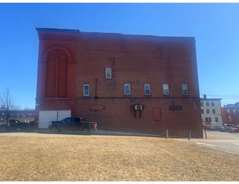 15 Market Sq, Houlton, ME for sale - Building Photo - Image 3 of 3