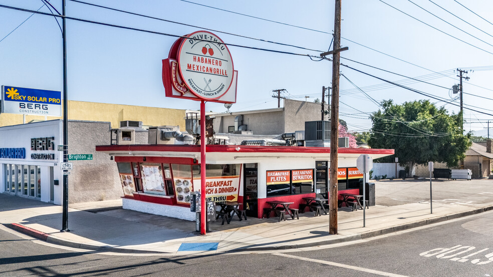 2320 W Victory Blvd, Burbank, CA for sale - Building Photo - Image 1 of 13