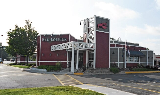 2721-2757 S 140th St, Omaha, NE for lease - Building Photo - Image 3 of 3