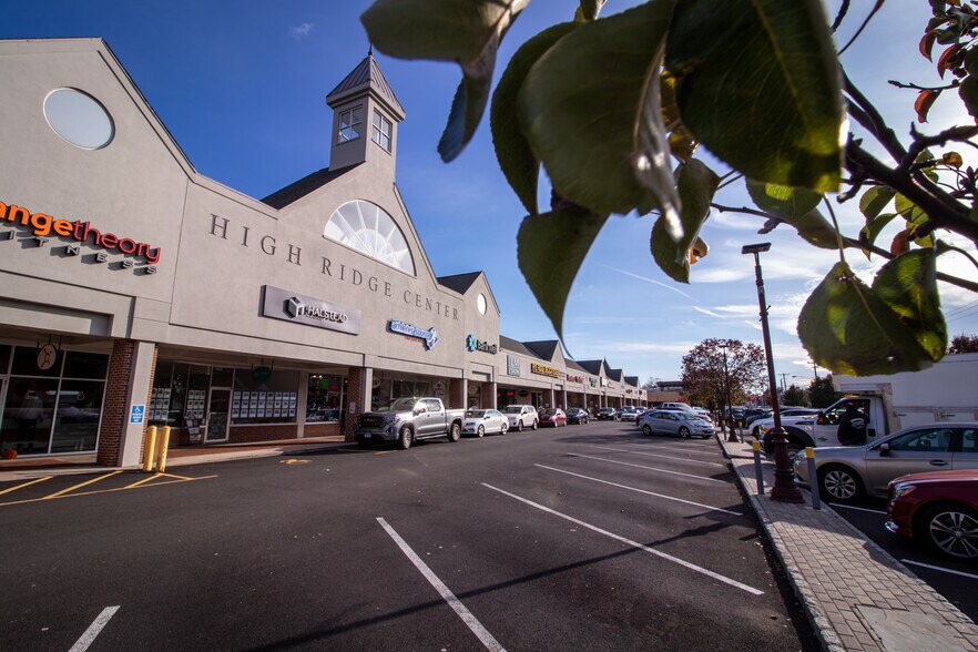 11171159 High Ridge Rd, Stamford, CT 06905