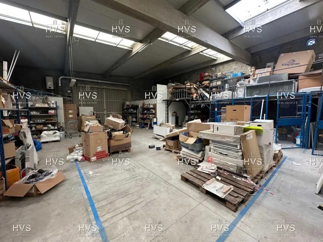 Flex in Les Pennes-Mirabeau for lease Interior Photo- Image 1 of 7