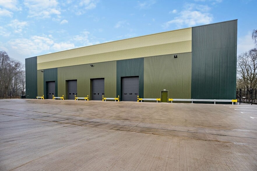 Tower Rd, Stone for lease - Building Photo - Image 2 of 4