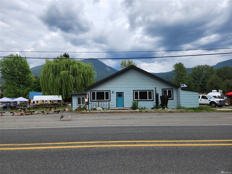 13006 US Highway 12, Packwood, WA 98361 Mixed Use building on US Hwy
