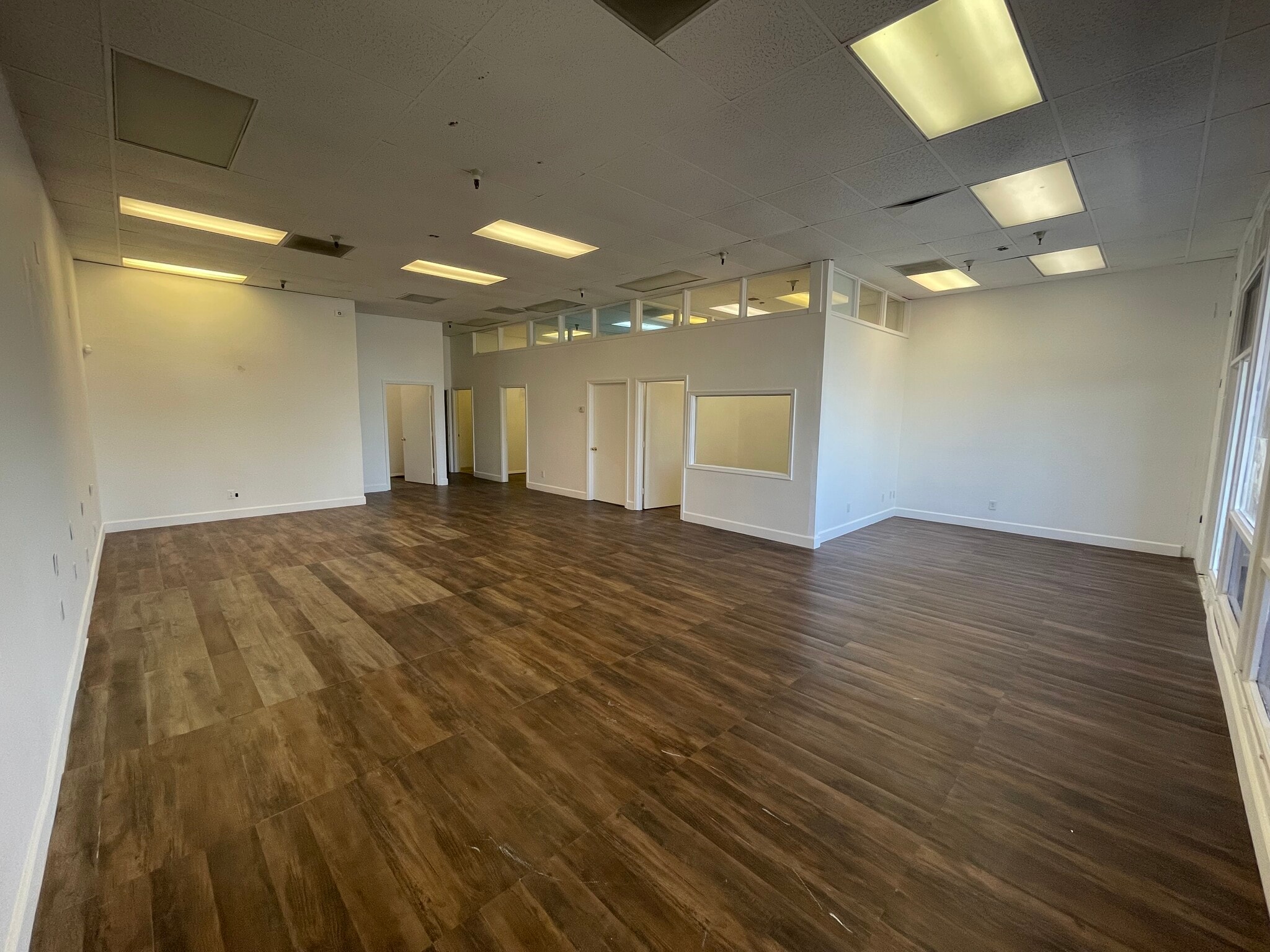 437 S Gilbert Rd, Mesa, AZ for lease Building Photo- Image 1 of 4