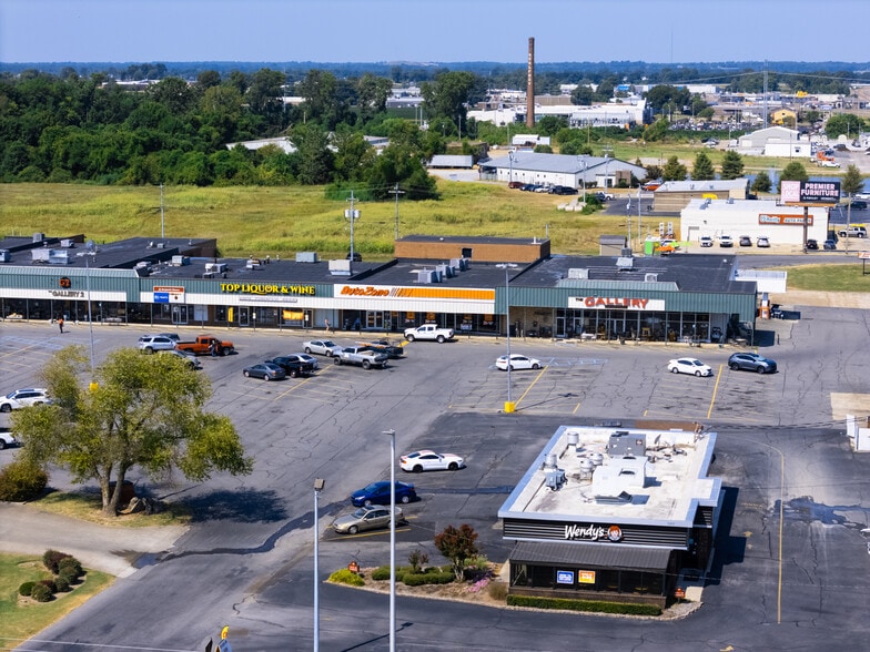 1403 S 1st St, Union City, TN for lease - Building Photo - Image 3 of 11