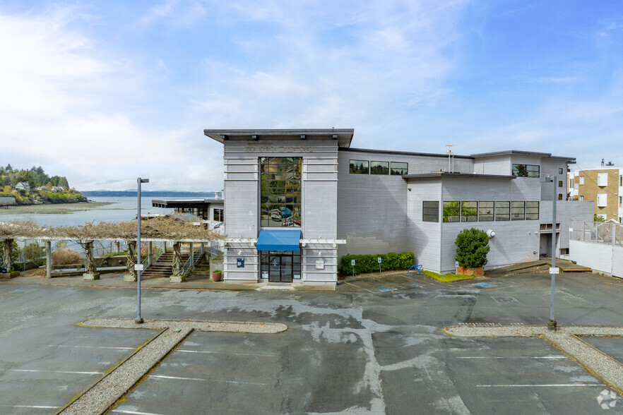 6135 Seaview Ave NW, Seattle, WA for lease - Primary Photo - Image 1 of 6