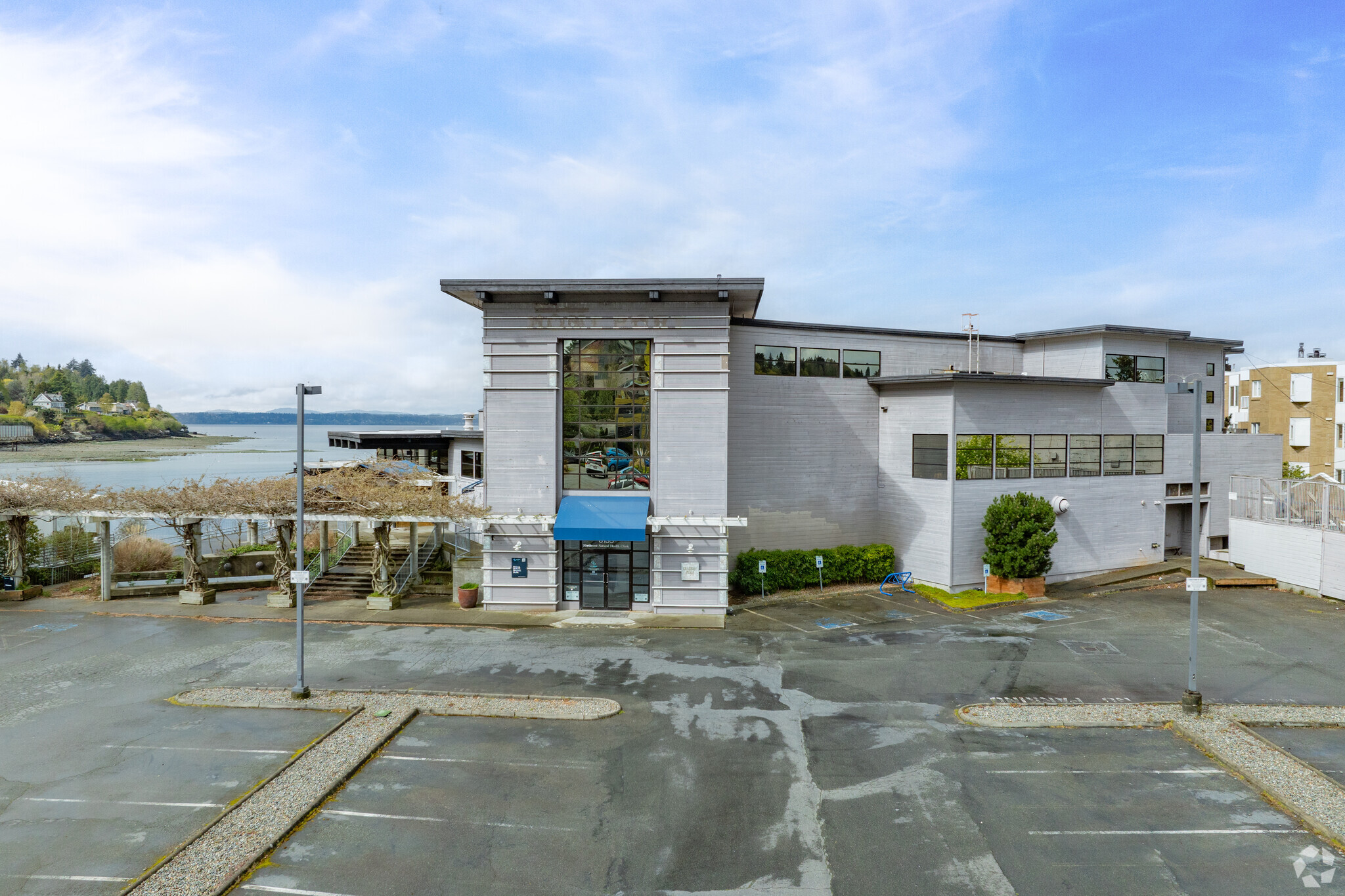 6135 Seaview Ave NW, Seattle, WA for lease Primary Photo- Image 1 of 7