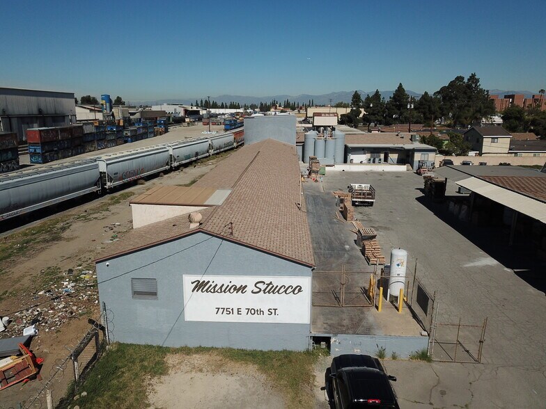 7751 70th St, Paramount, CA 90723