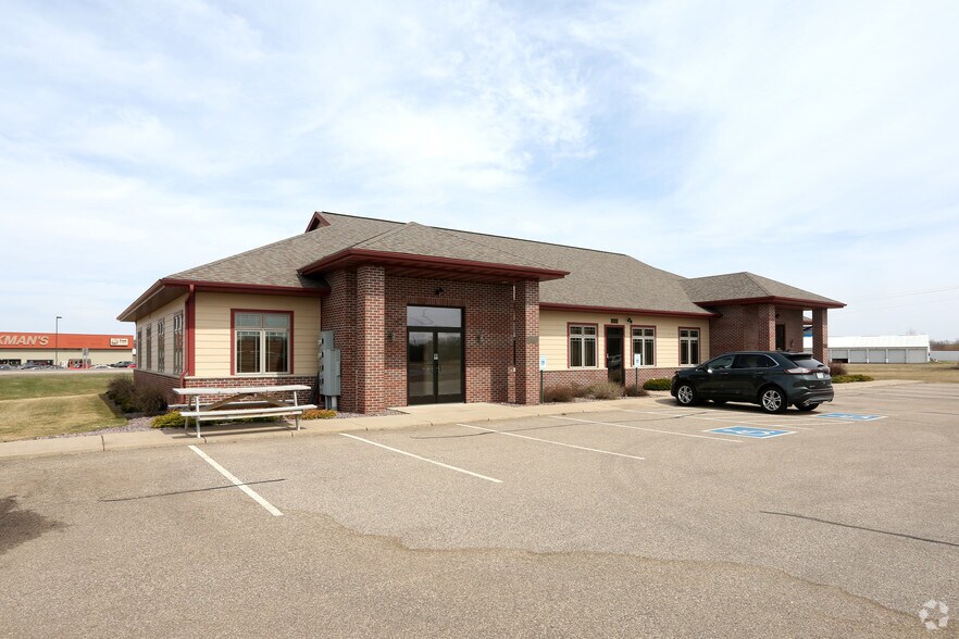 12525 10th St, Osseo, WI 54758