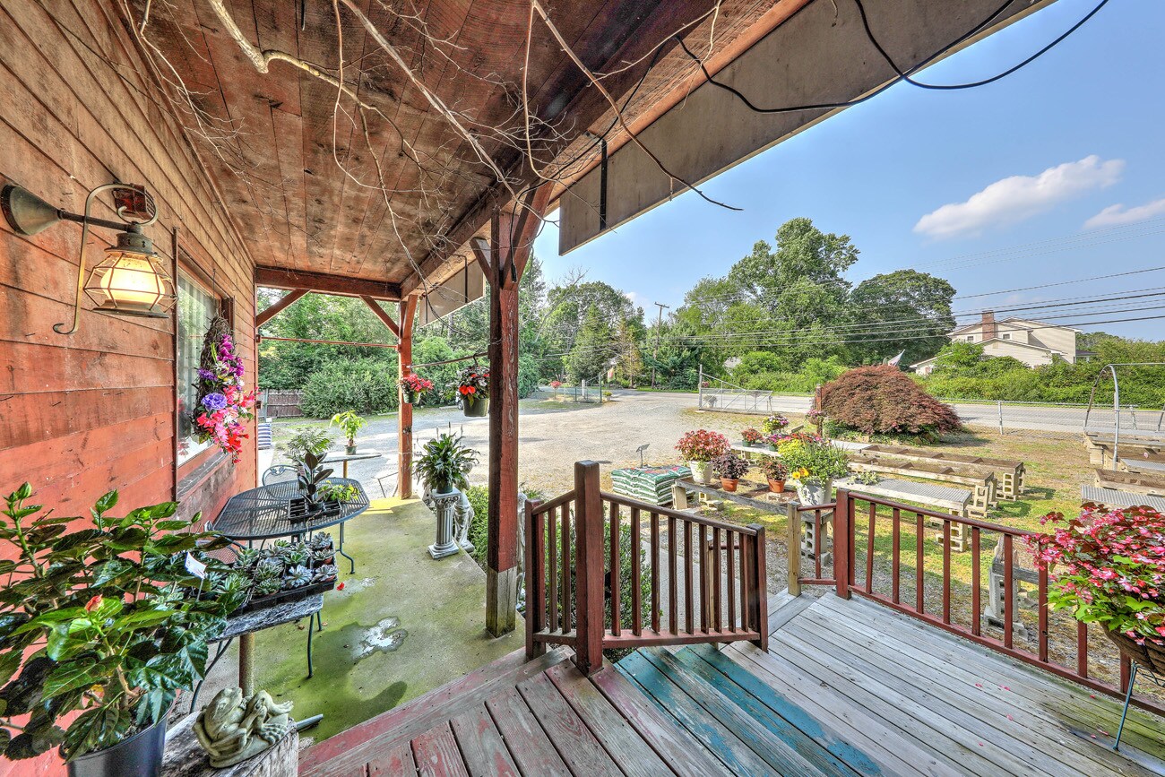 1688 Old Louisquisset Pike, Lincoln, RI 02865 Retail for Sale