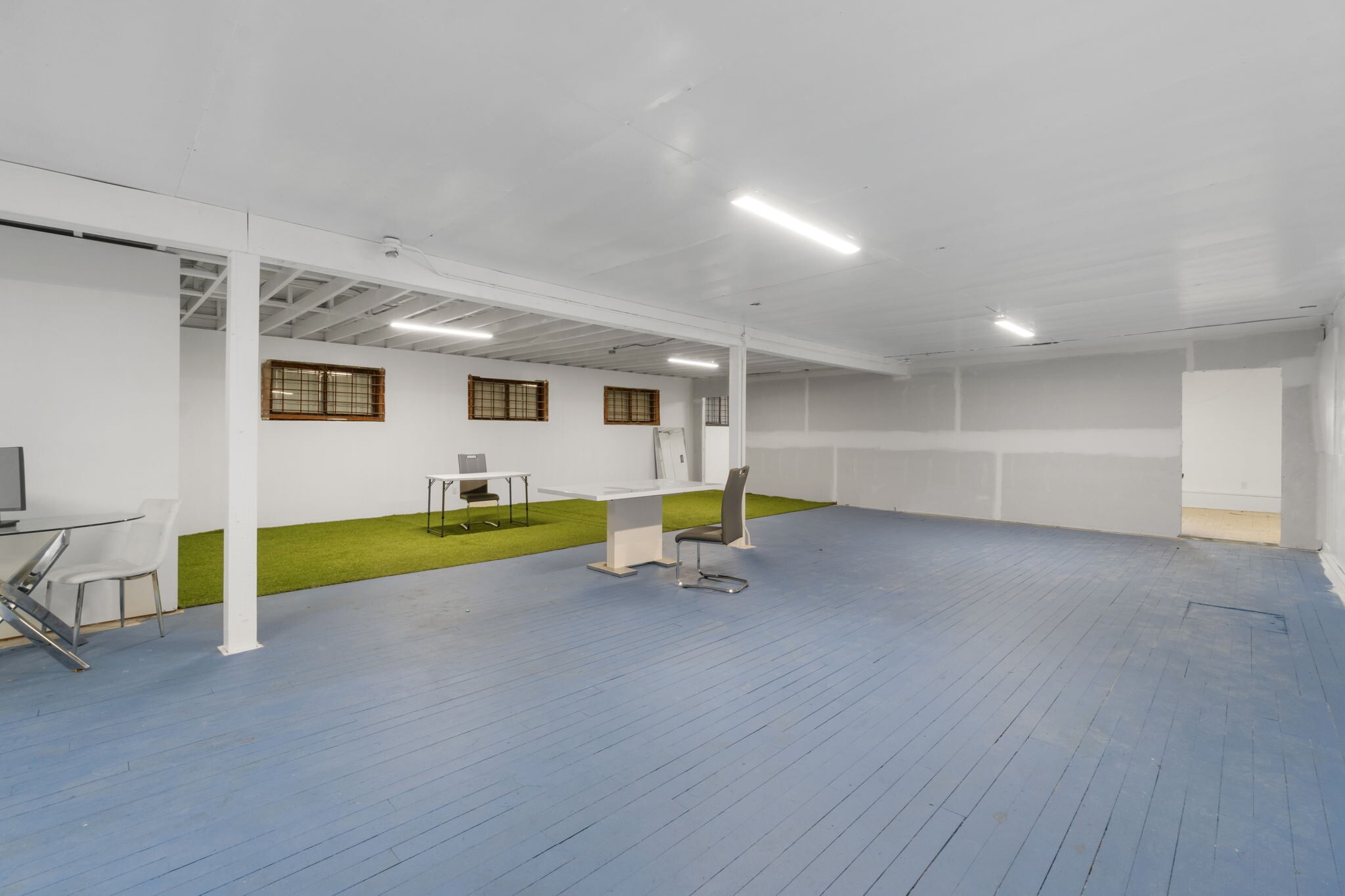 22344 Lougheed Hwy, Maple Ridge, BC for lease Interior Photo- Image 1 of 4