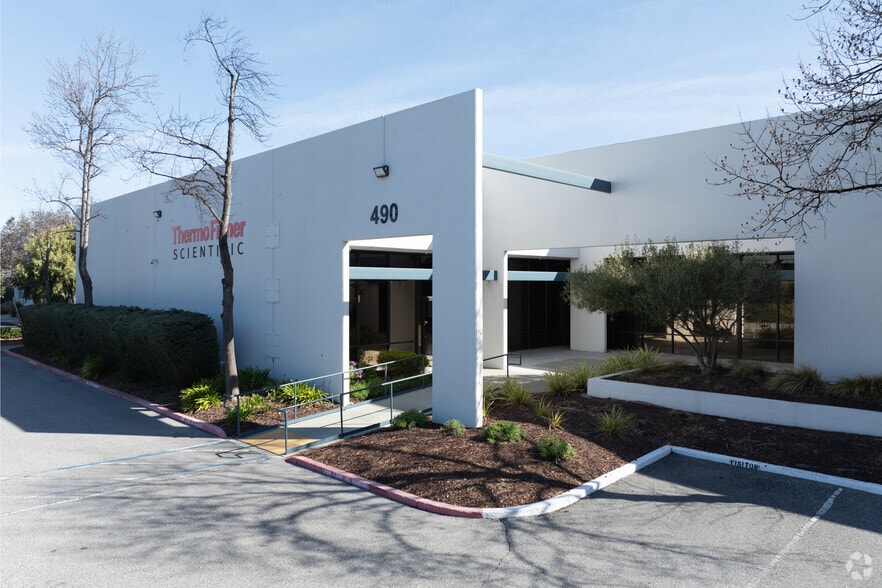 490 Lakeside Dr, Sunnyvale, CA for lease - Primary Photo - Image 1 of 9