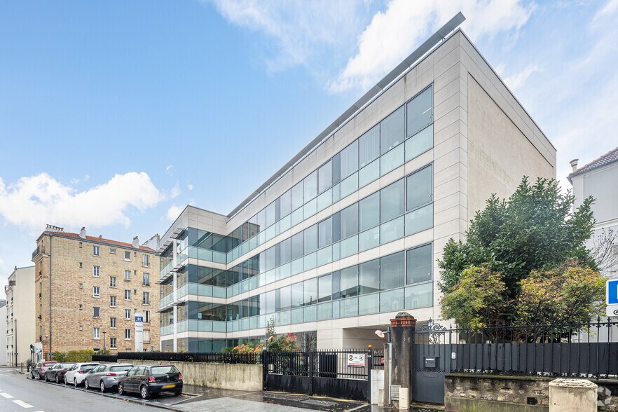 47 Rue Victor Hugo, Bois-Colombes for lease - Building Photo - Image 2 of 5