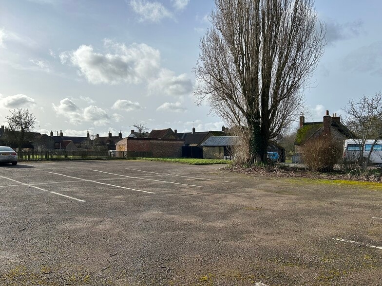 89 High St, Yardley Hastings for sale - Building Photo - Image 3 of 10