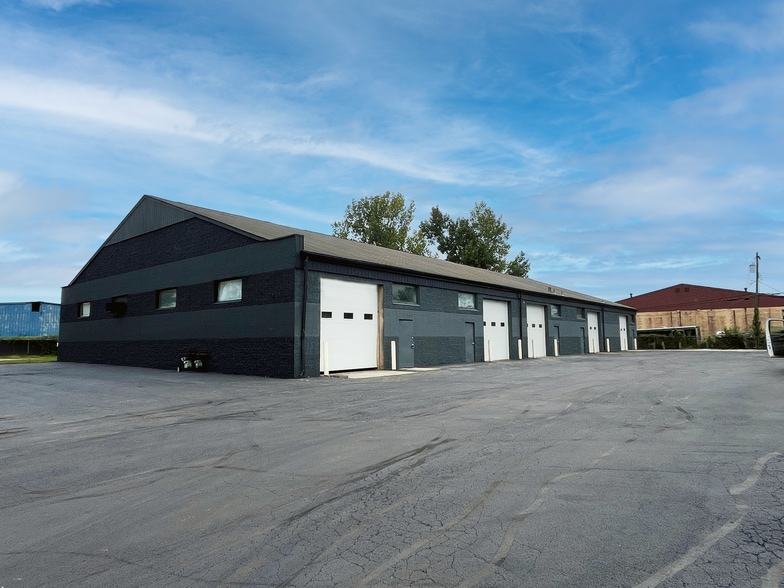 3061-3069 Lamb Ave, Columbus, OH for lease - Building Photo - Image 1 of 9