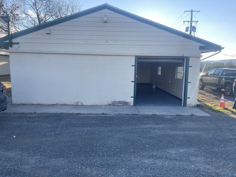 1904 Tollgate Rd, Palm, PA for lease - Building Photo - Image 1 of 15